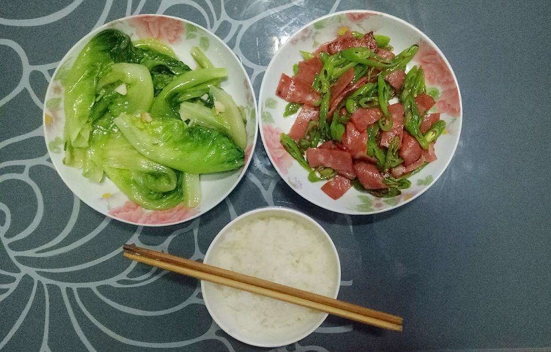 晚飯后養生小知識，晚飯時按序做5件事，舒暢安康還養身！